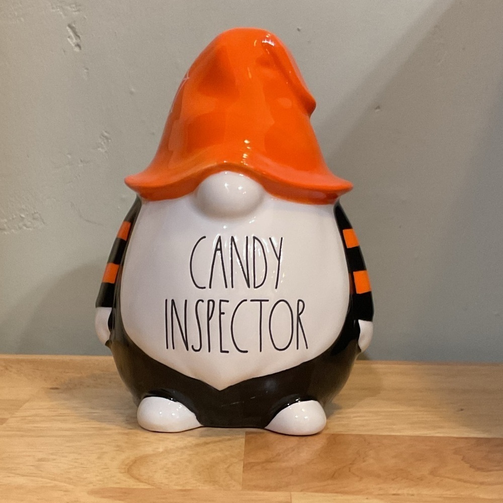RAE DUNN ARTISANS COLLECTION CANDY INSPECTOR 8.5" TALL CERAMIC HALLOWEEN GNOME - Picture 6 of 6